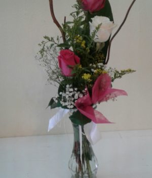 Just because 3 Roses small arrangement