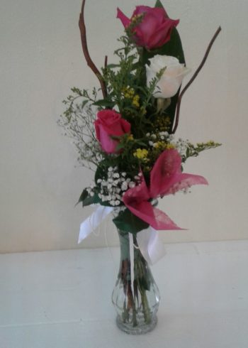 Just because 3 Roses small arrangement